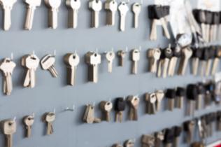 automobile locksmith car key selection